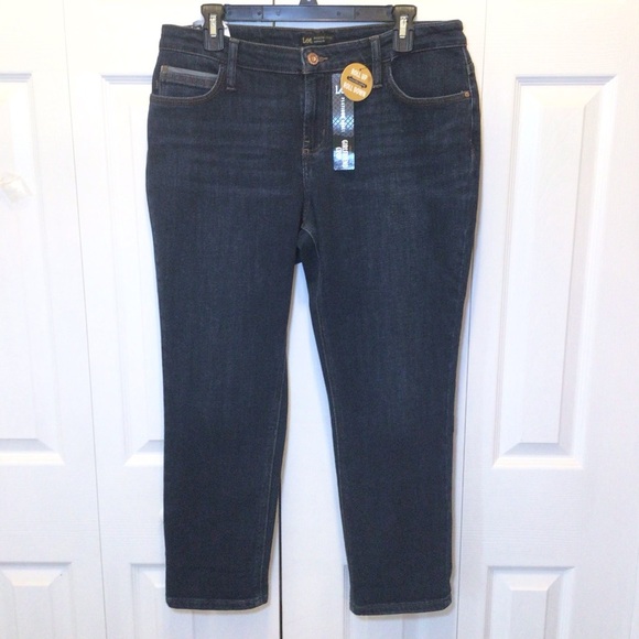 Lee Womens Modern Fit Dark Wash Girlfriend Crop Jeans Size 12M-Irregular - Picture 1 of 10